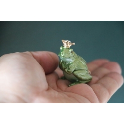 Pill Box frog